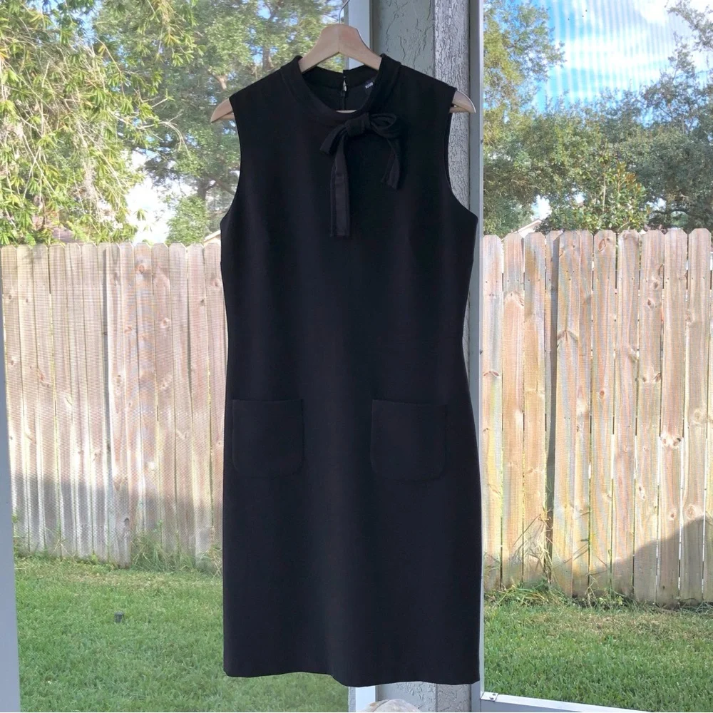 Karl Lagerfeld Black Sleeveless Dress w Asymmetric Bow at Neck Detail Women’s 10